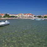 Laguna 4*