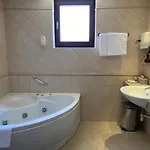Laguna 4*