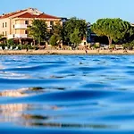 Hotell Laguna 4*