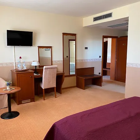Laguna Hotel