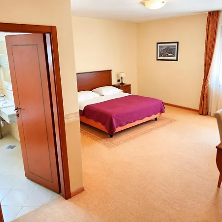 Hotel Laguna