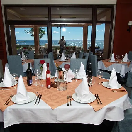 Laguna Hotel 4*