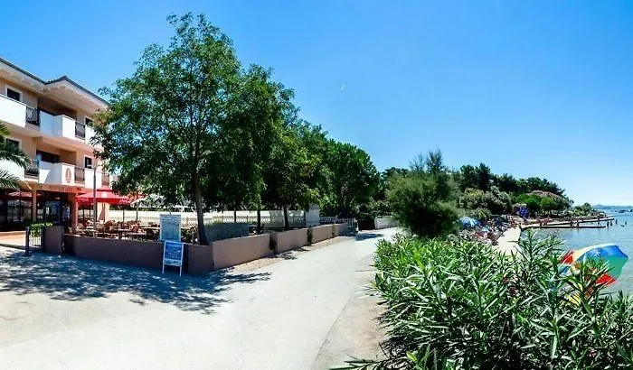 Laguna Отель Привлака